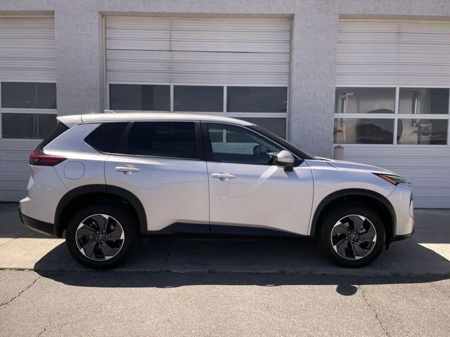 2025 Nissan Rogue SV AWD's photo
