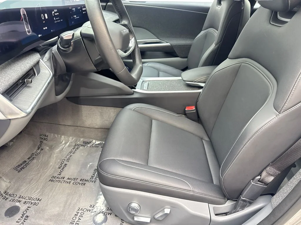 Used 2024 Silver Lucid Touring image 25