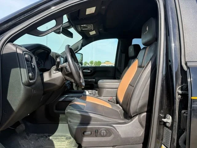 2021 Chevrolet Silverado 2500HD LTZ - Photo 11