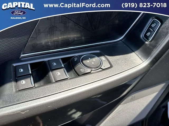 Used 2023 Black Ford XLT image 21