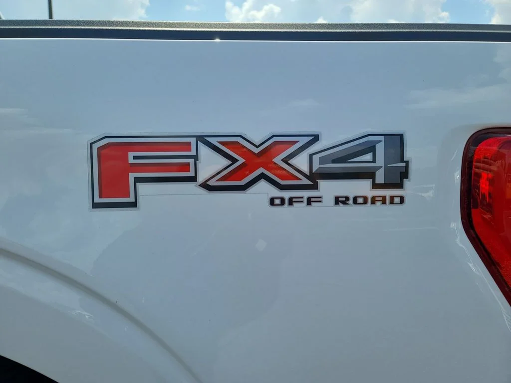 Used 2021 White Ford Lariat image 33