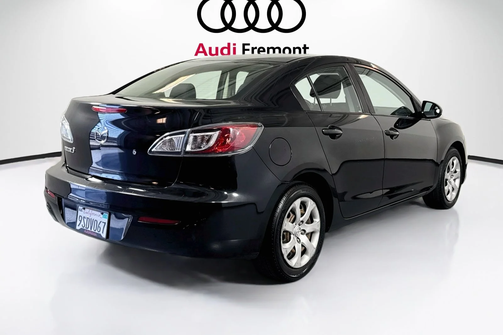 Used 2013 Black Mica Mazda i SV image 5
