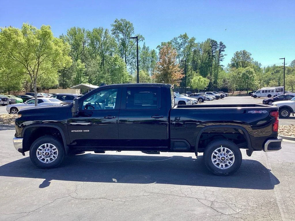 New 2026 Black Chevrolet LT image 7