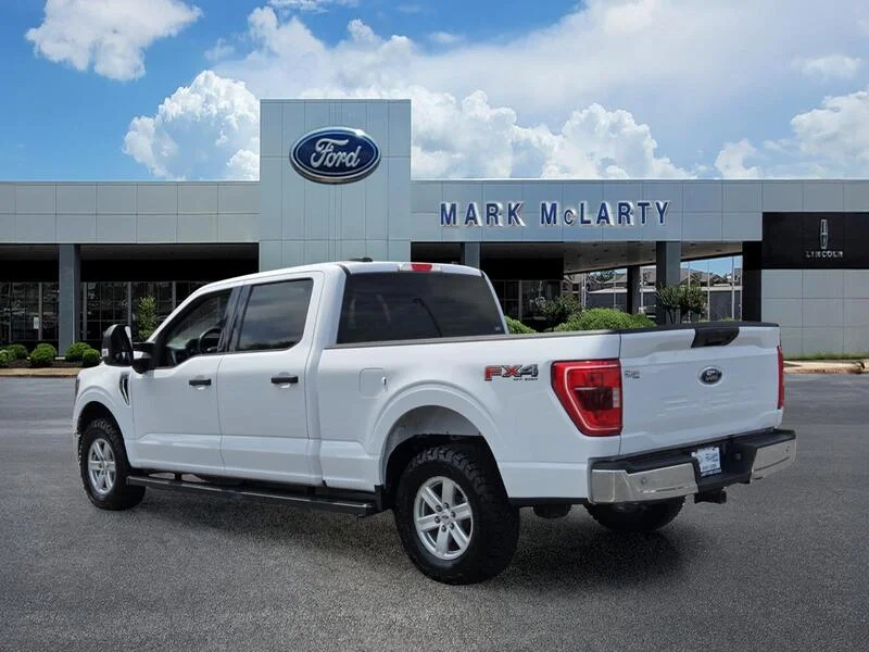 Used 2023 WHITE FORD XLT 4WD SUPERCREW 5.5