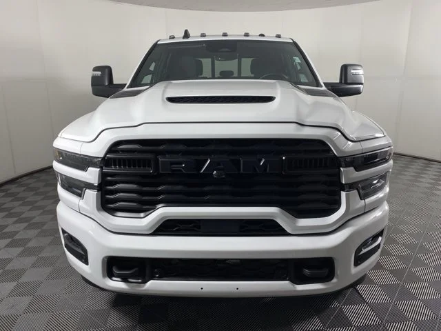 New 2026 Bright White Clear-Coat Exterior Paint RAM Tradesman image 11