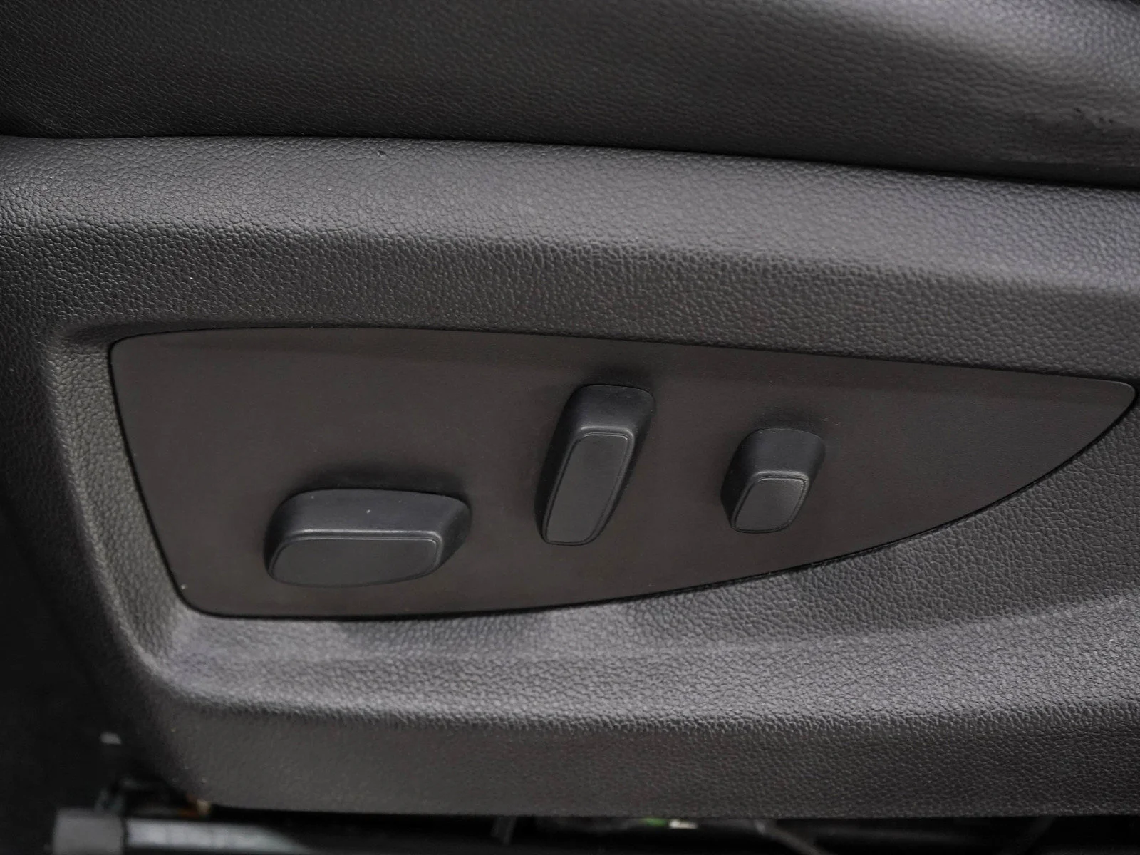 Used 2019 Onyx Black GMC SLT image 28
