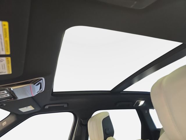 Used 2019 Blue Land Rover HSE image 32
