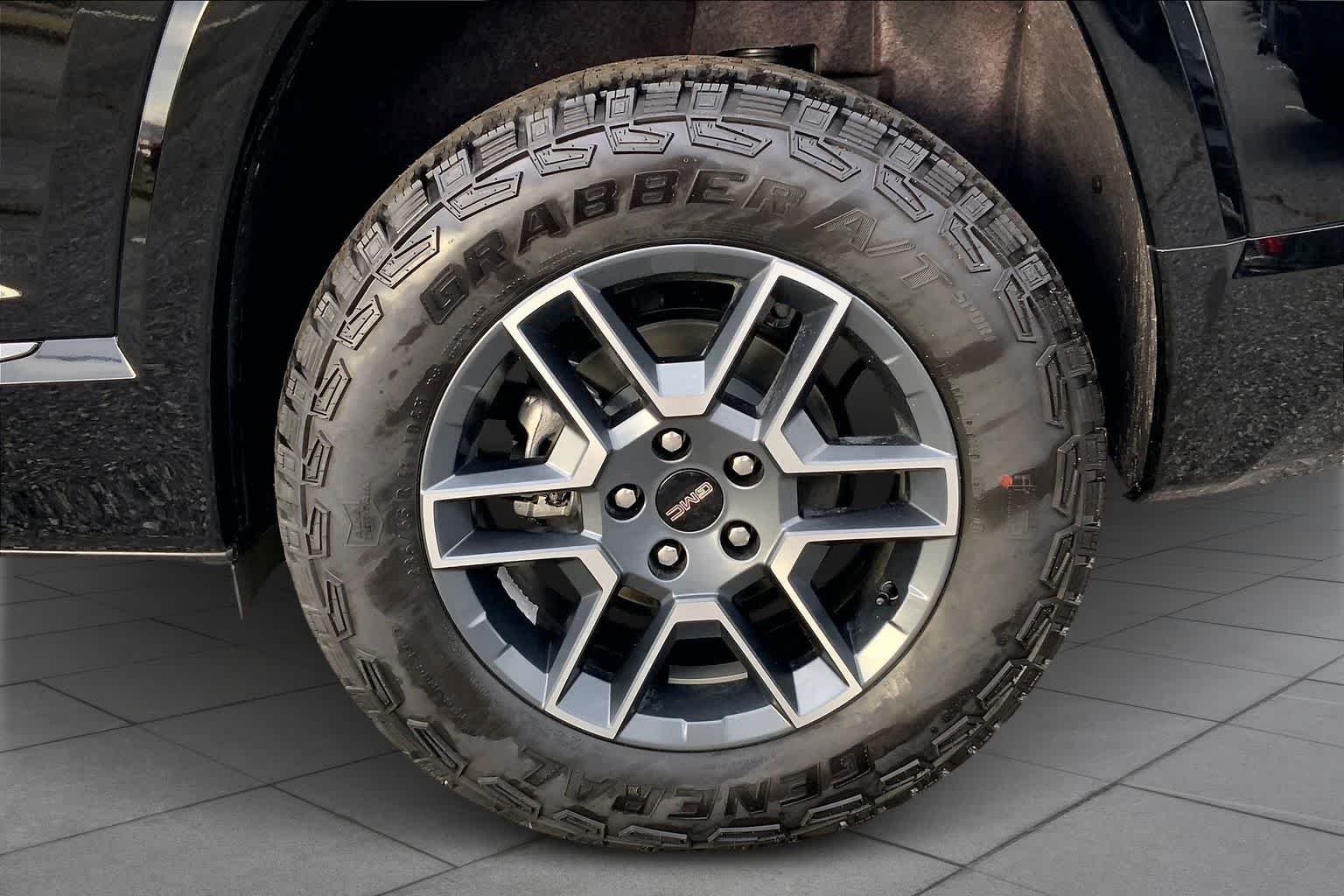 2026 GMC Terrain AT4 - Photo 11