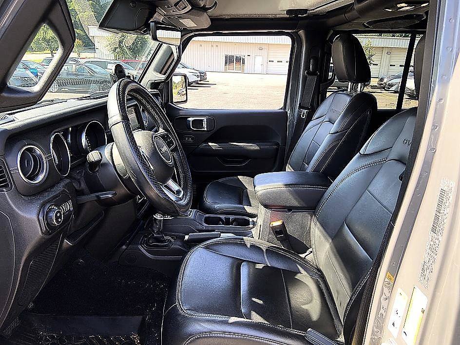 Used 2020 Sting-Gray Clearcoat Jeep Overland image 10