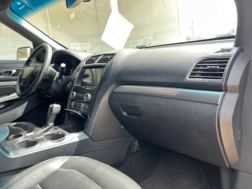 Used 2019 Black Ford XLT image 14