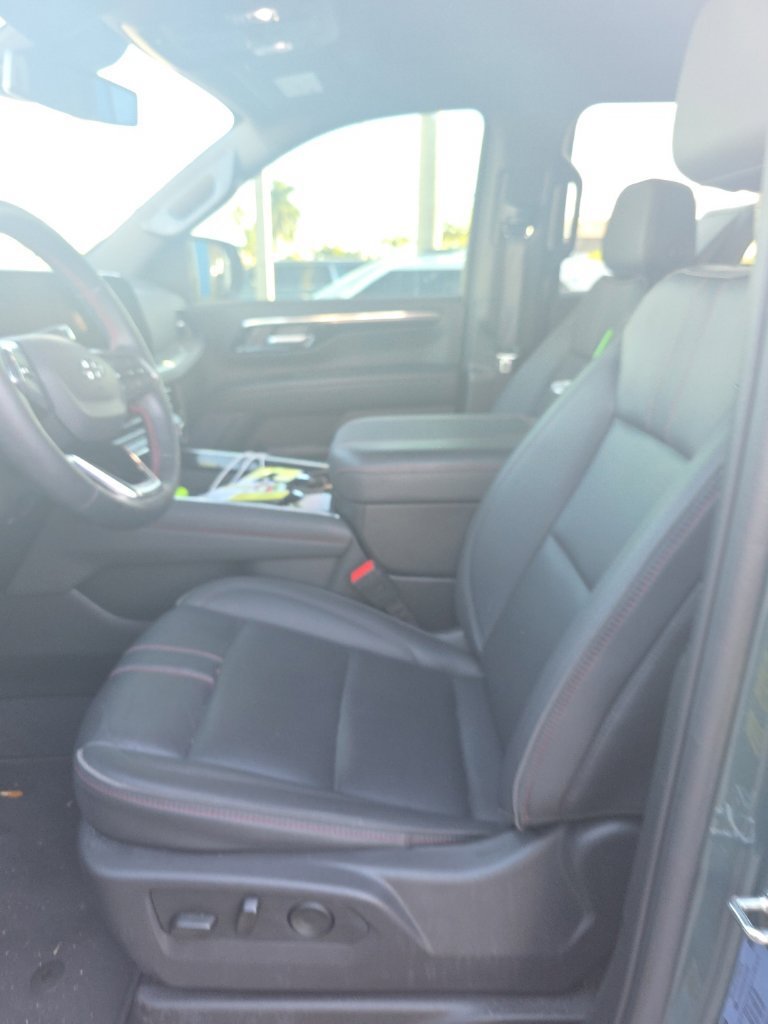 Used 2025 Cypress Gray Chevrolet RST image 3