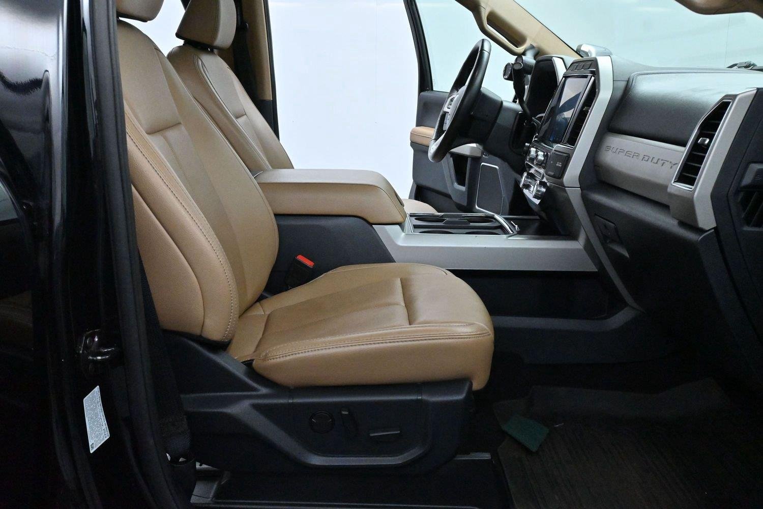 Used 2022 Agate Black Ford LARIAT image 35