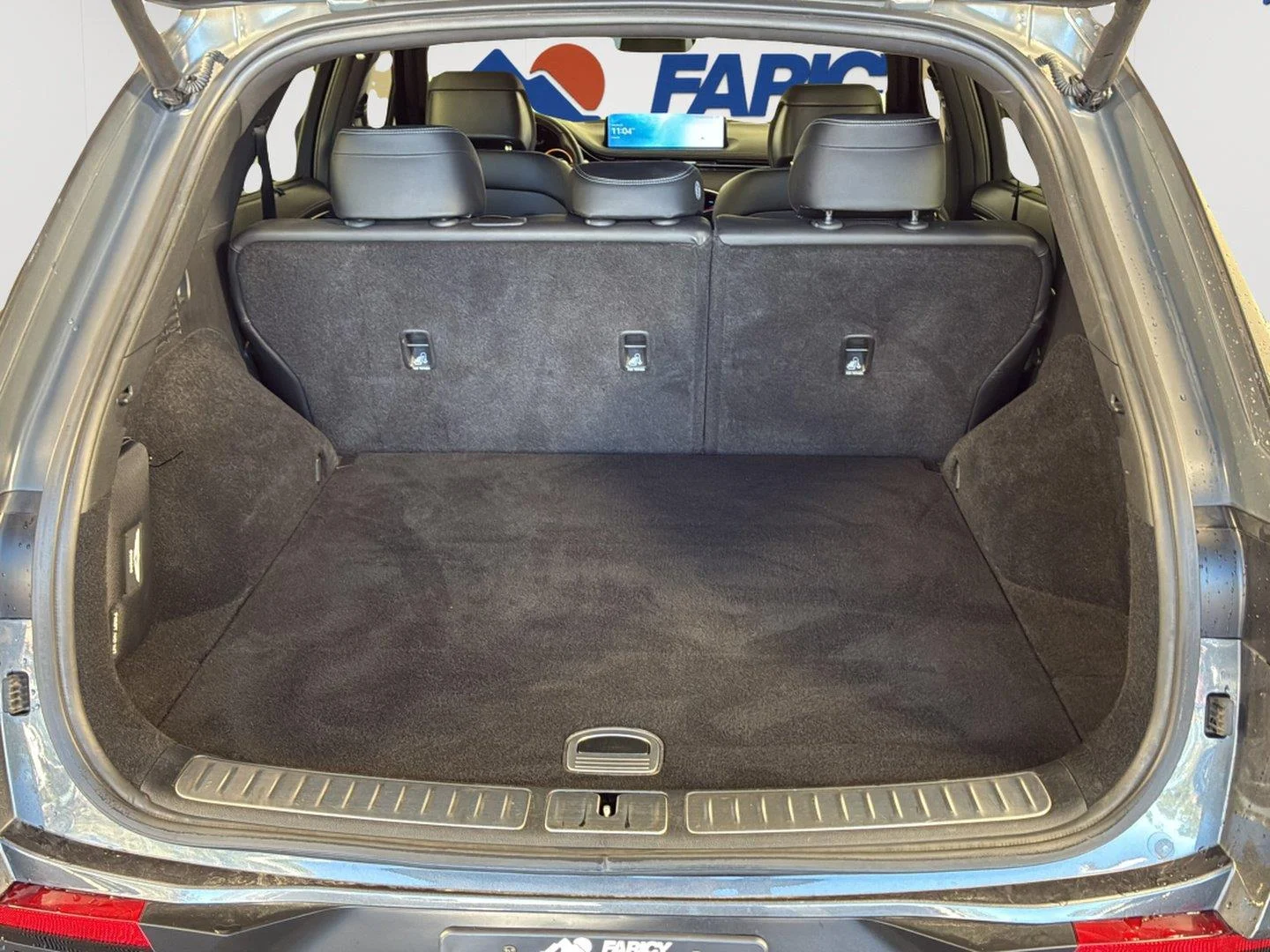 Used 2023 Himalayan Gray Genesis 2.5T image 15
