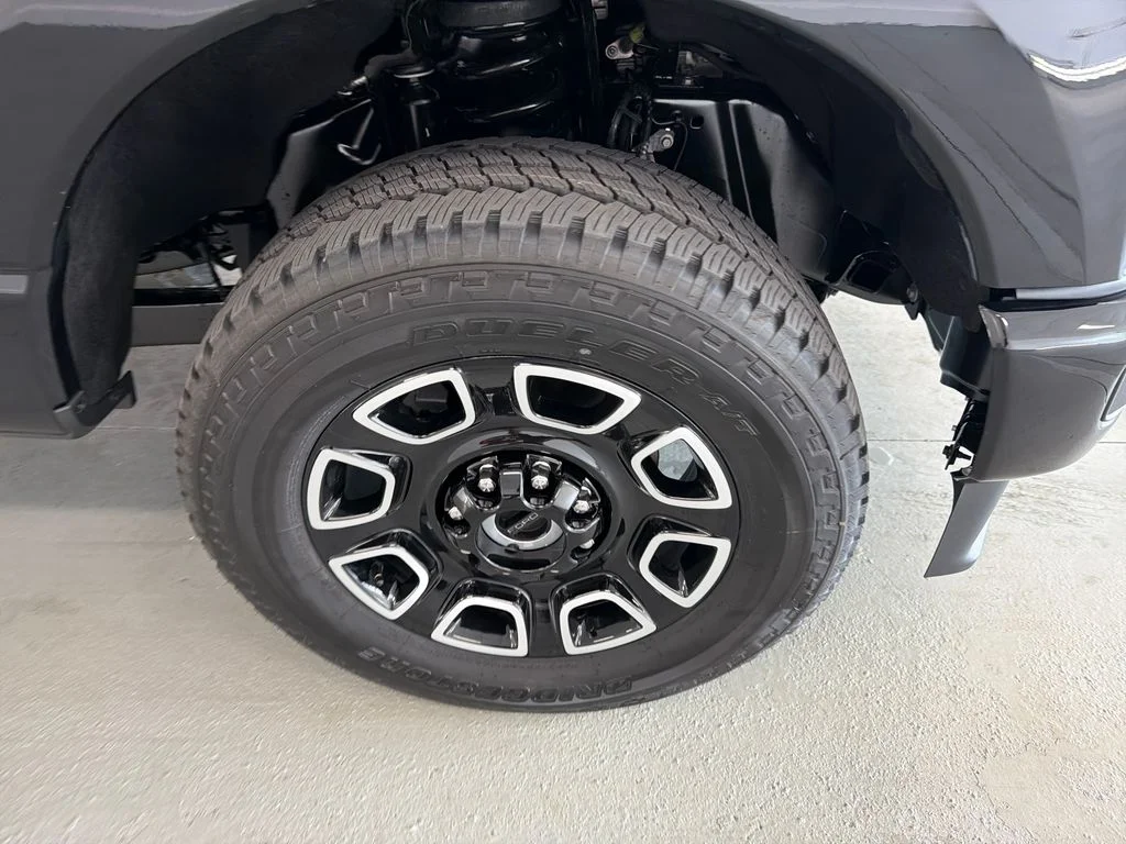 New 2026 Black Ford Platinum image 5