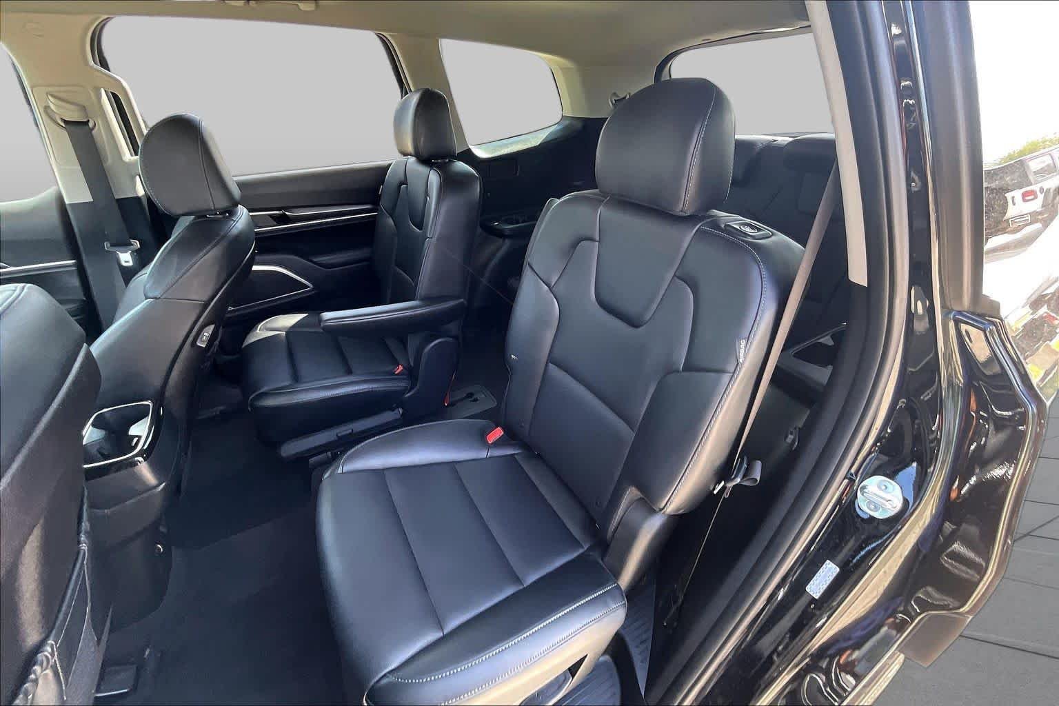 Used 2025 Ebony Black Kia S image 20