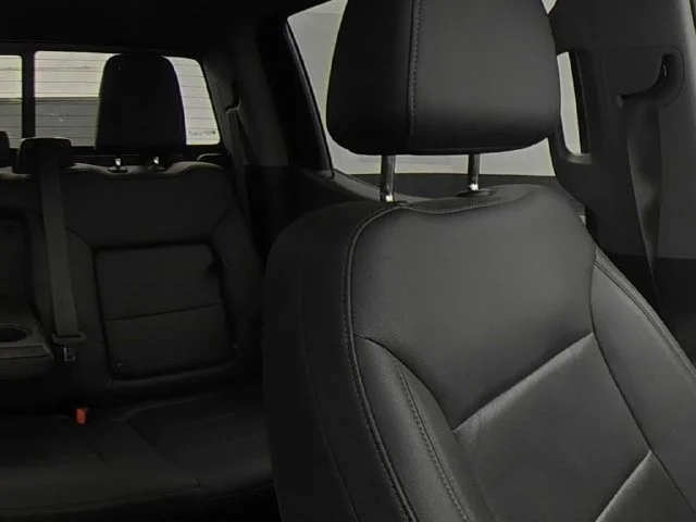Used 2022 SILVER ICE METALLIC Chevrolet LTZ image 33