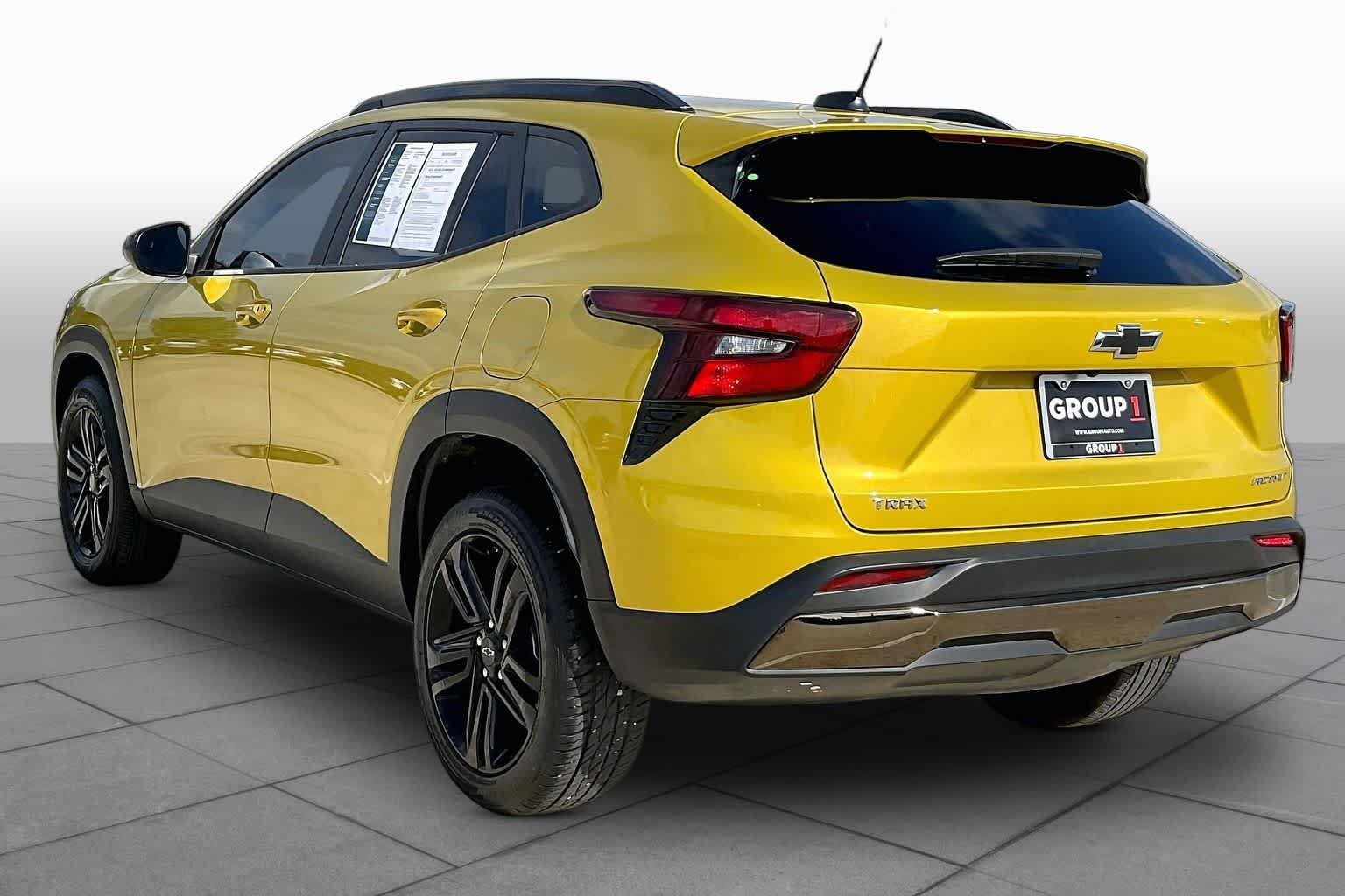 Used 2025 Nitro Yellow Metallic Chevrolet ACTIV image 12