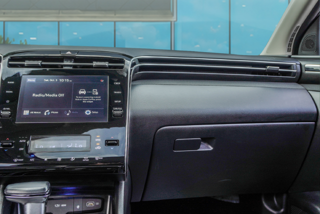 Used 2023 Silver Hyundai SEL image 35