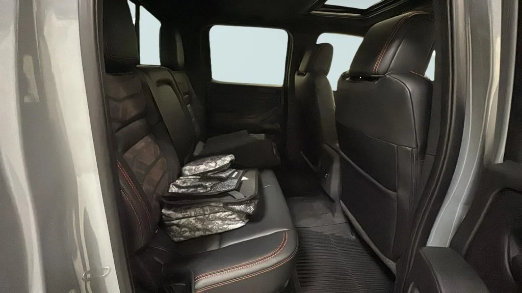 New 2026  Nissan PRO-4X image 15
