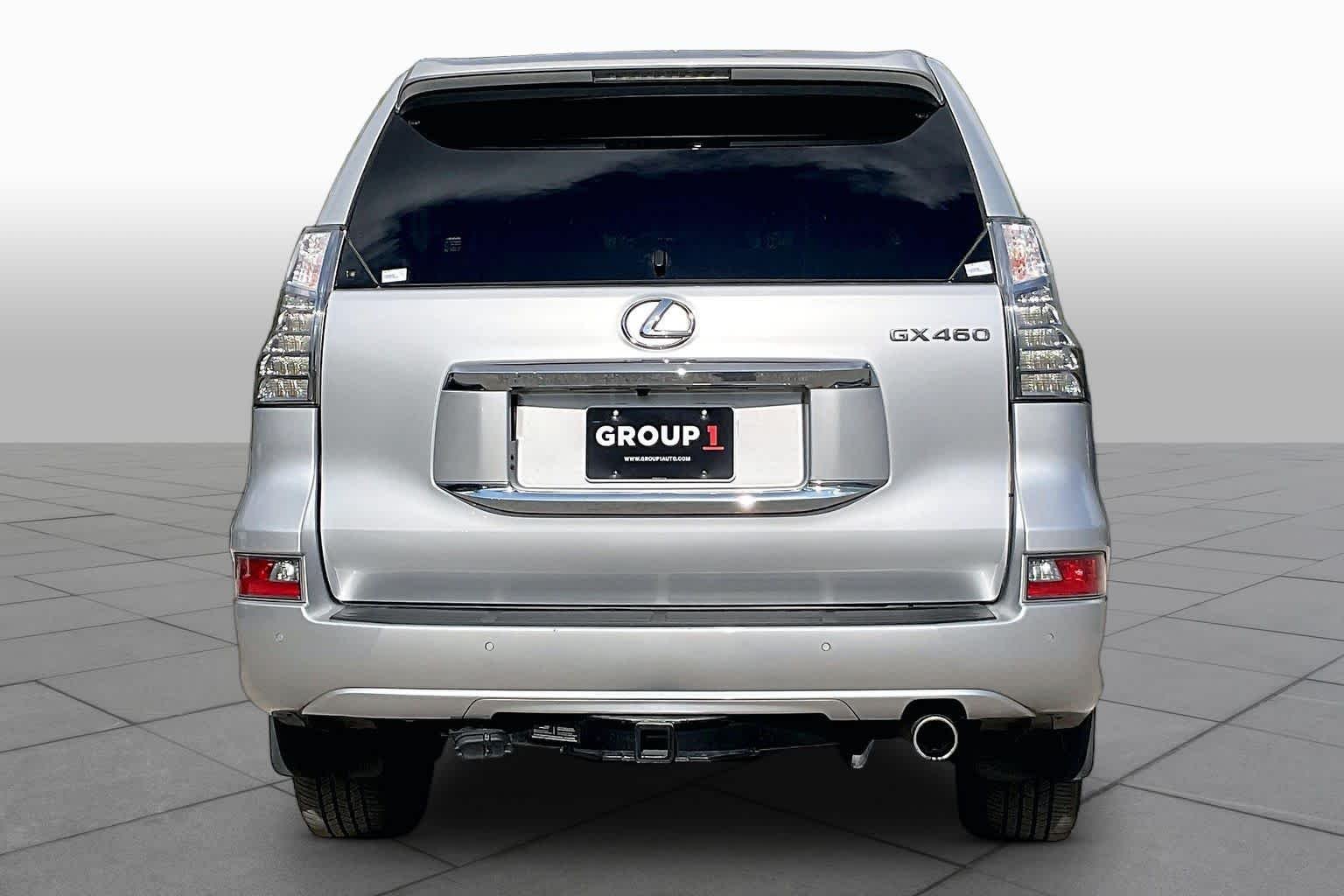 Used 2018 Silver Lining Metallic Lexus Premium image 5