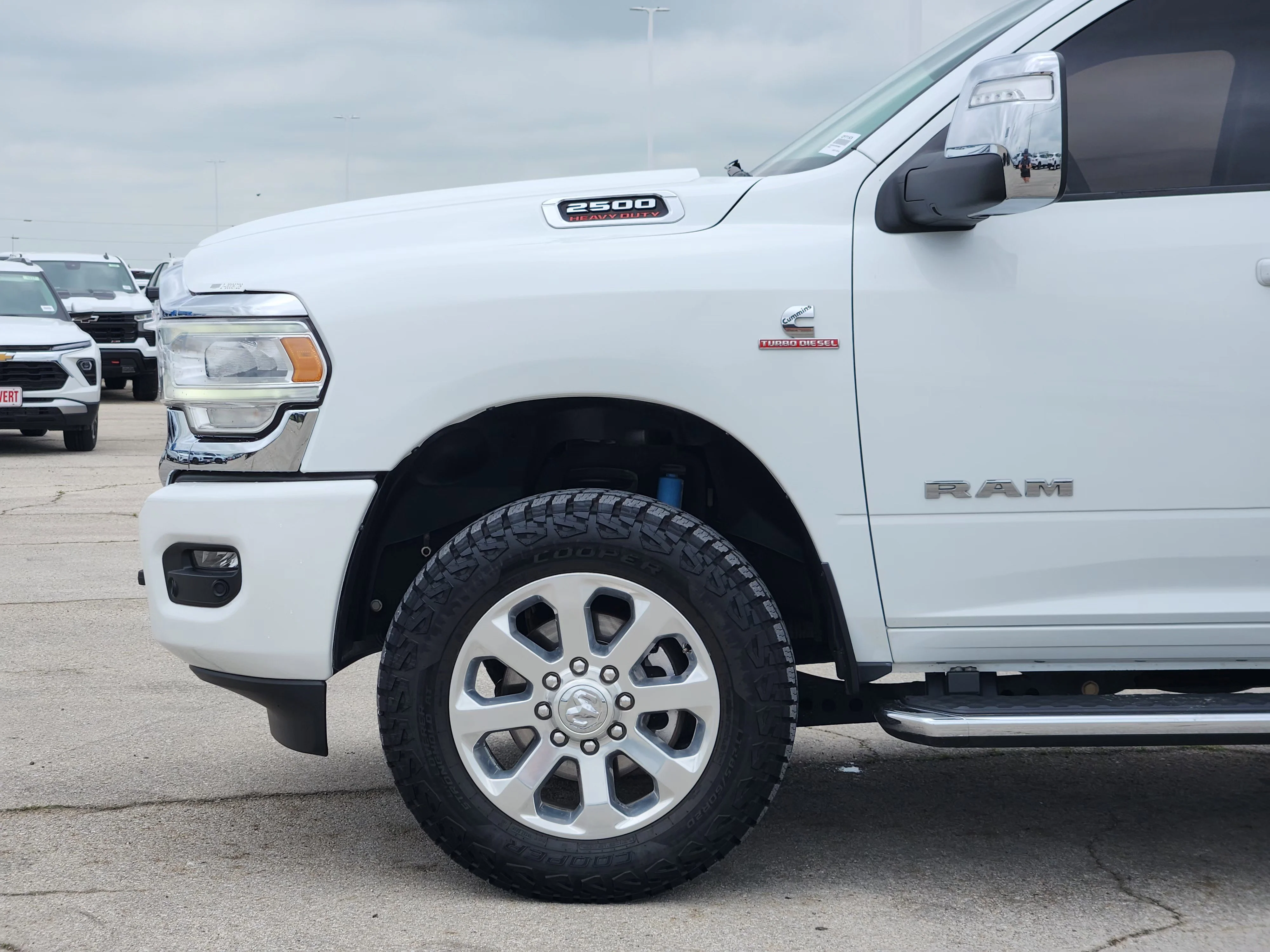 Used 2023 Bright White Clearcoat Ram Laramie image 9