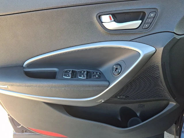 Used 2017 Blue Hyundai Limited Ultimate image 13