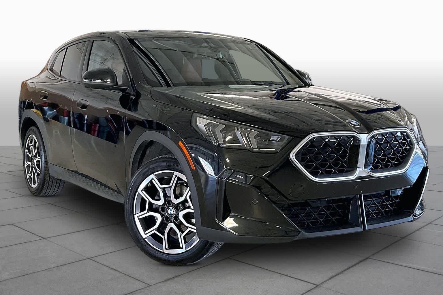 Used 2026 Black Sapphire Metallic BMW xDrive28i image 2