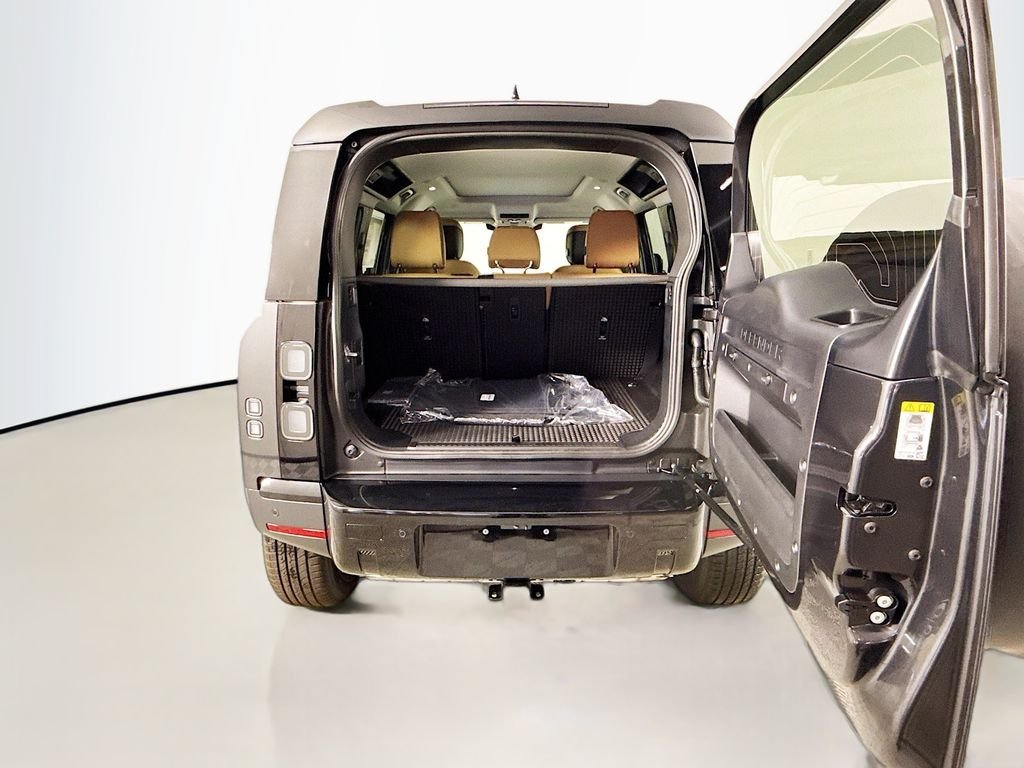 New 2026 Carpathian Grey Land Rover S image 28