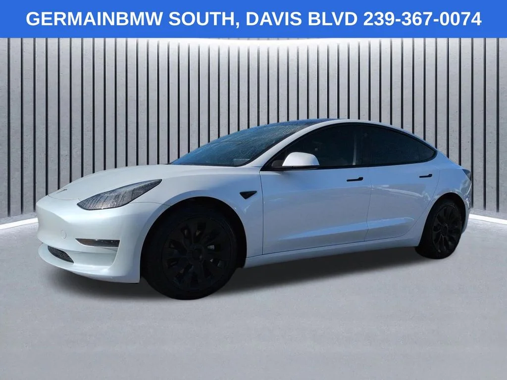2023 Tesla Model 3 -'s photo