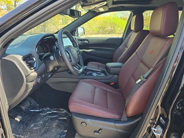 New 2026 Diamond Black Clear-Coat Exterior Paint Dodge GT PLUS image 19