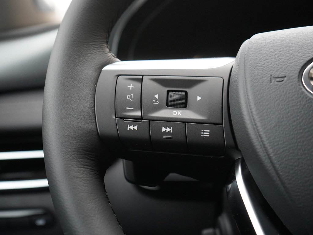 Used 2026 Mineral Black INFINITI LUXE image 14