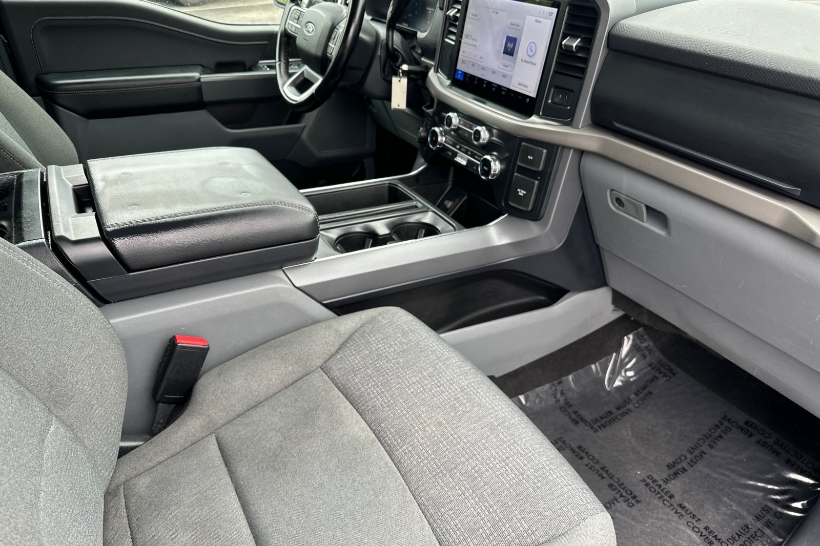 Used 2025 Agate Black Metallic Ford XLT image 19