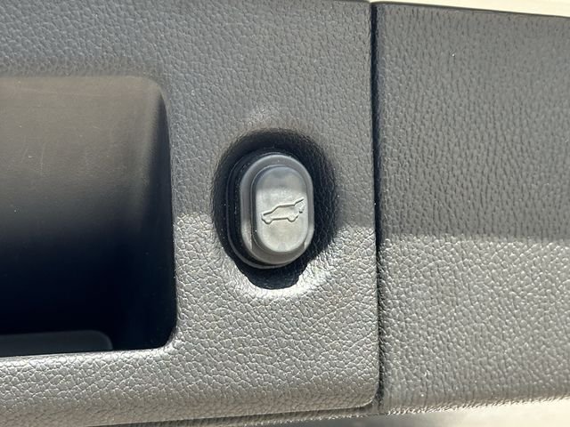 Used 2019 Beige Chevrolet Premier image 34