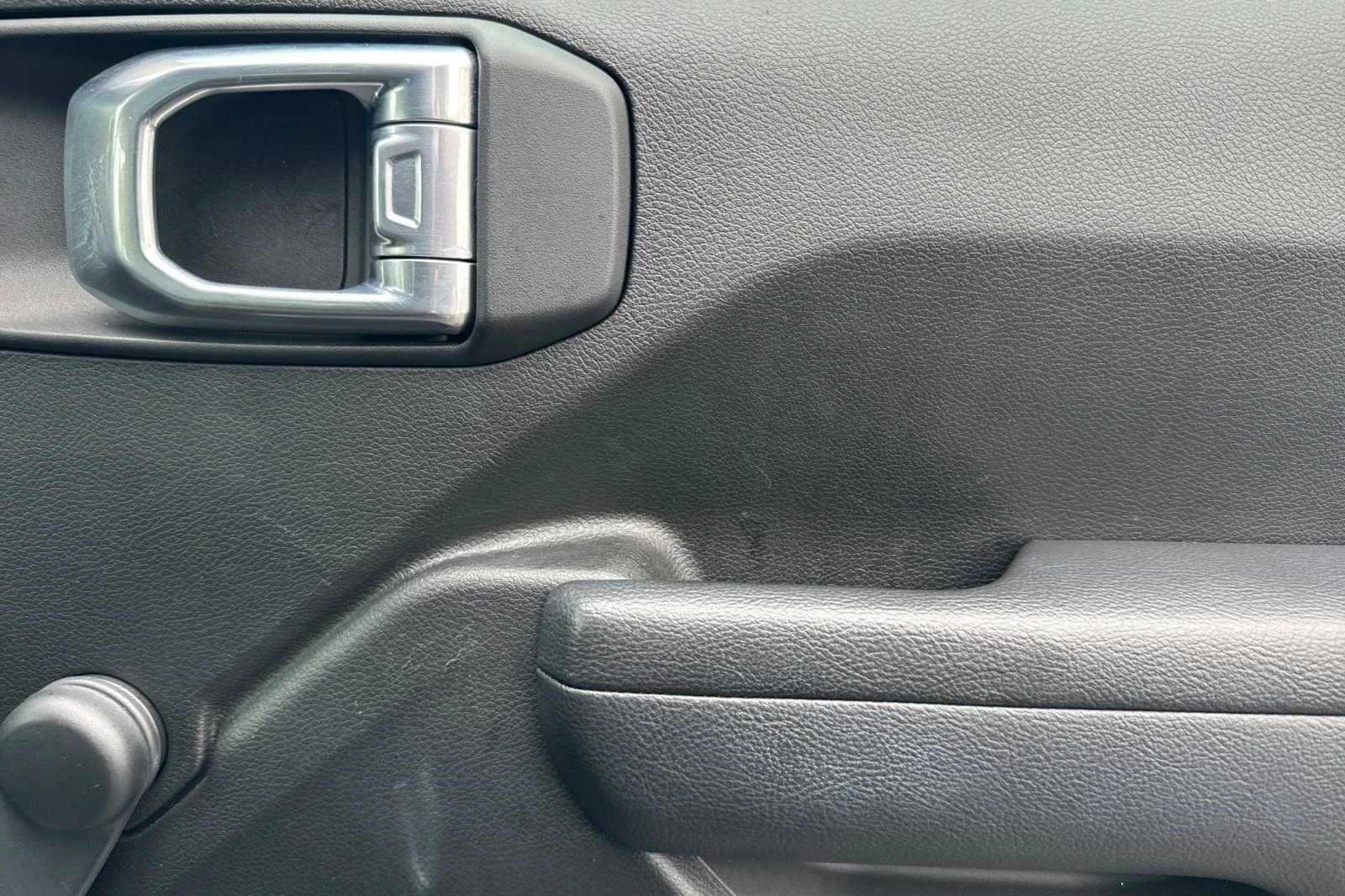 Used 2024 Black Clearcoat Jeep Sport image 12