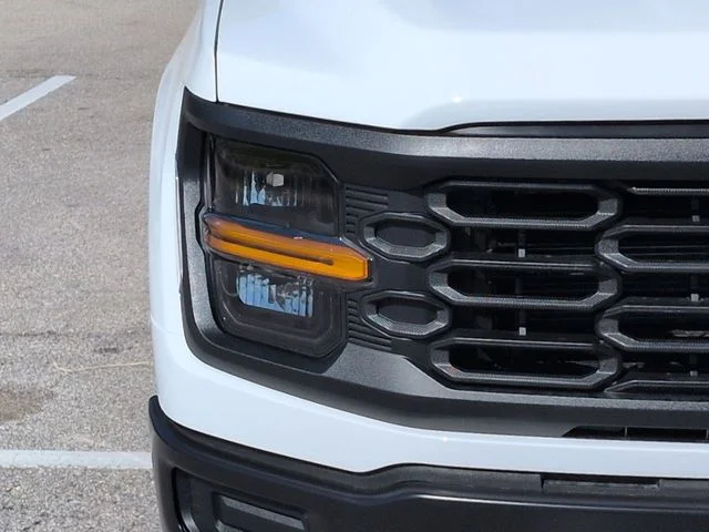 New 2026 Oxford White Ford XL image 10