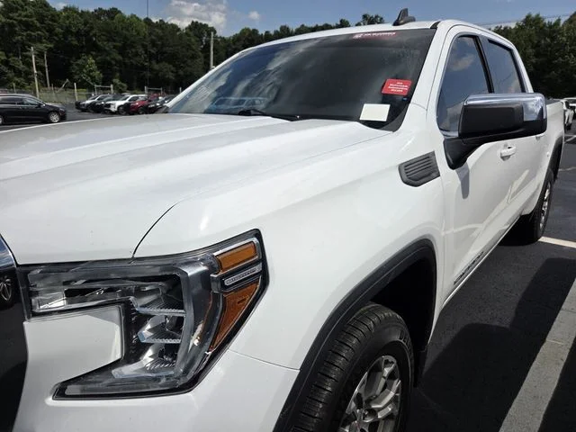 Used 2020 White GMC SLE image 5
