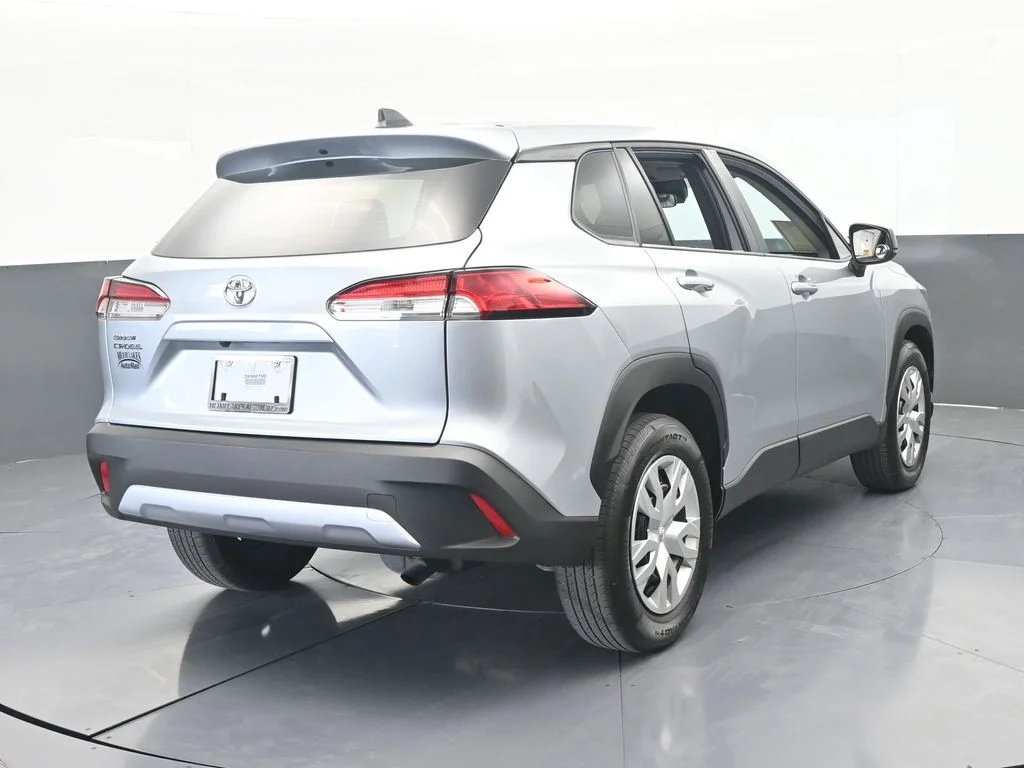 Used 2025 Silver Toyota L image 5