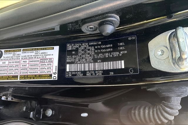 Used 2022 Black Lexus 460 image 34