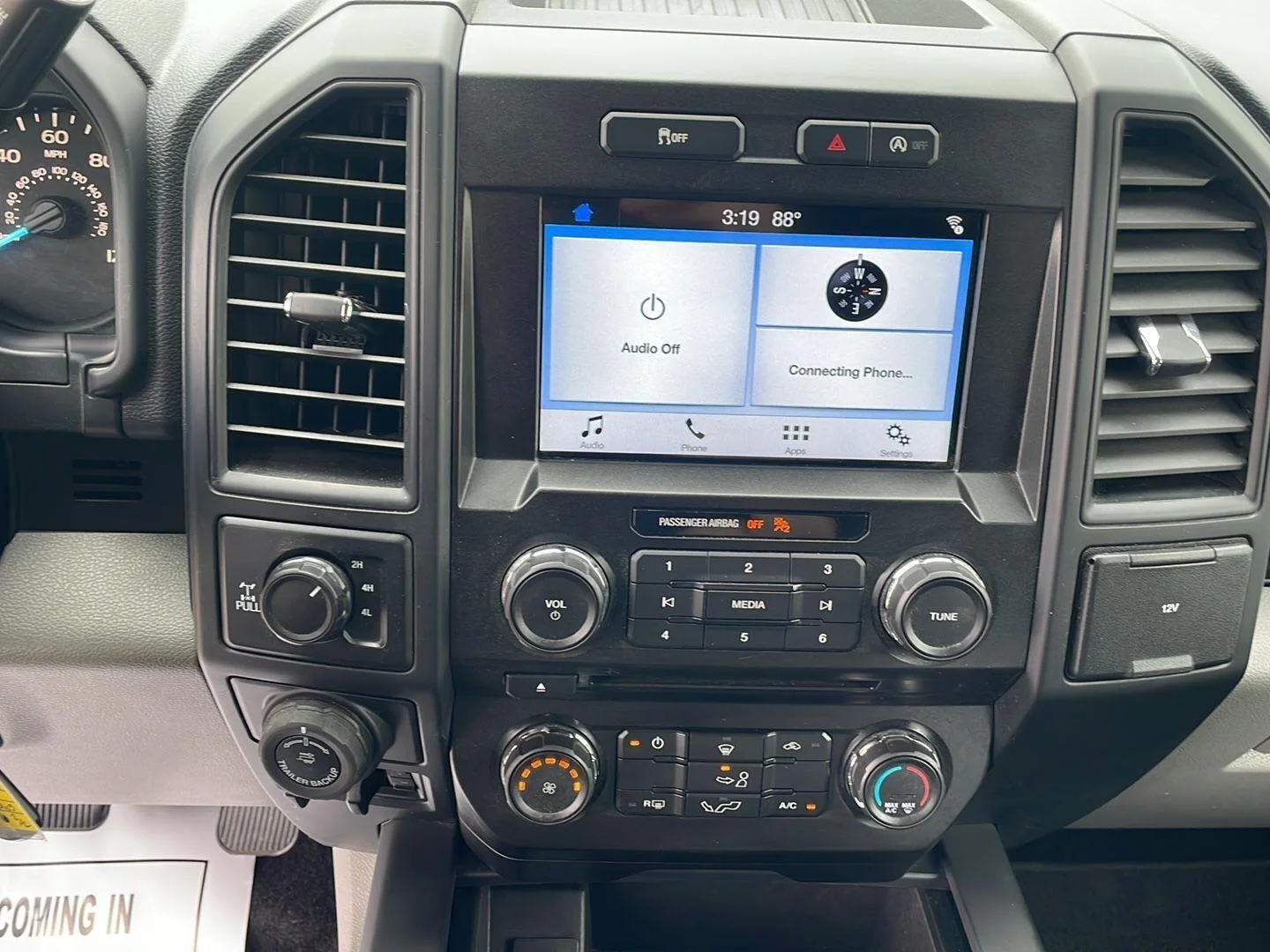 Used 2018 Lightning Blue Ford XL image 13