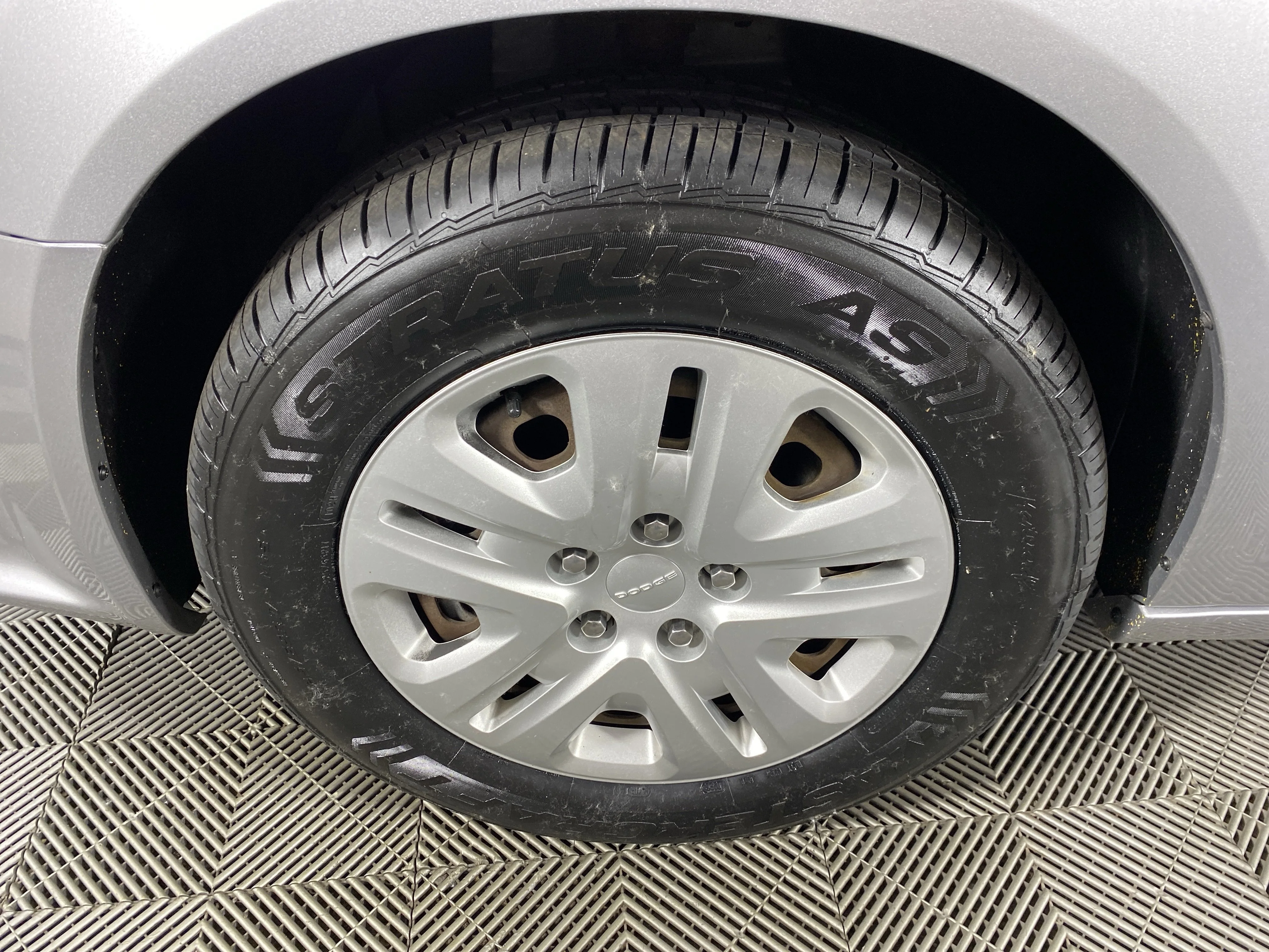 Used 2017 Billet Clearcoat Dodge SE image 11