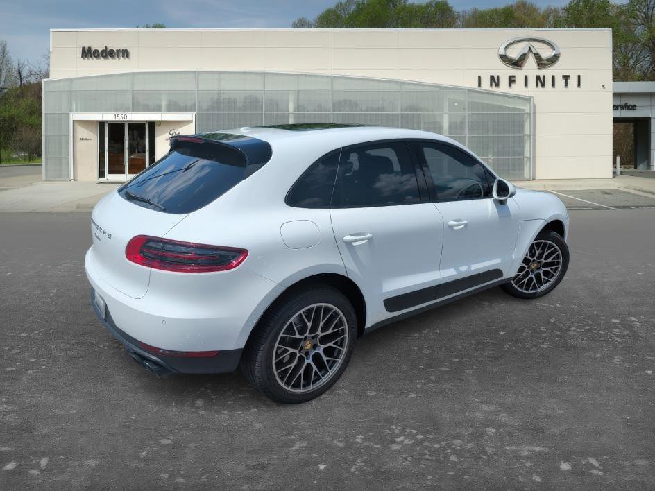 Used 2018 White Porsche Base image 4