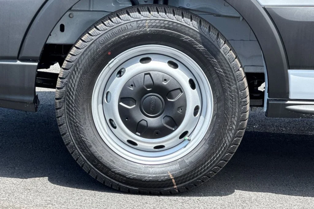 New 2026 Oxford White Ford Cargo Van image 26