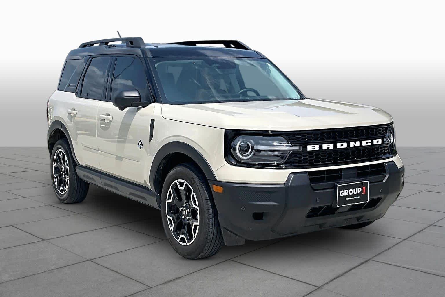 Used 2025 Desert Sand Ford Outer Banks image 3