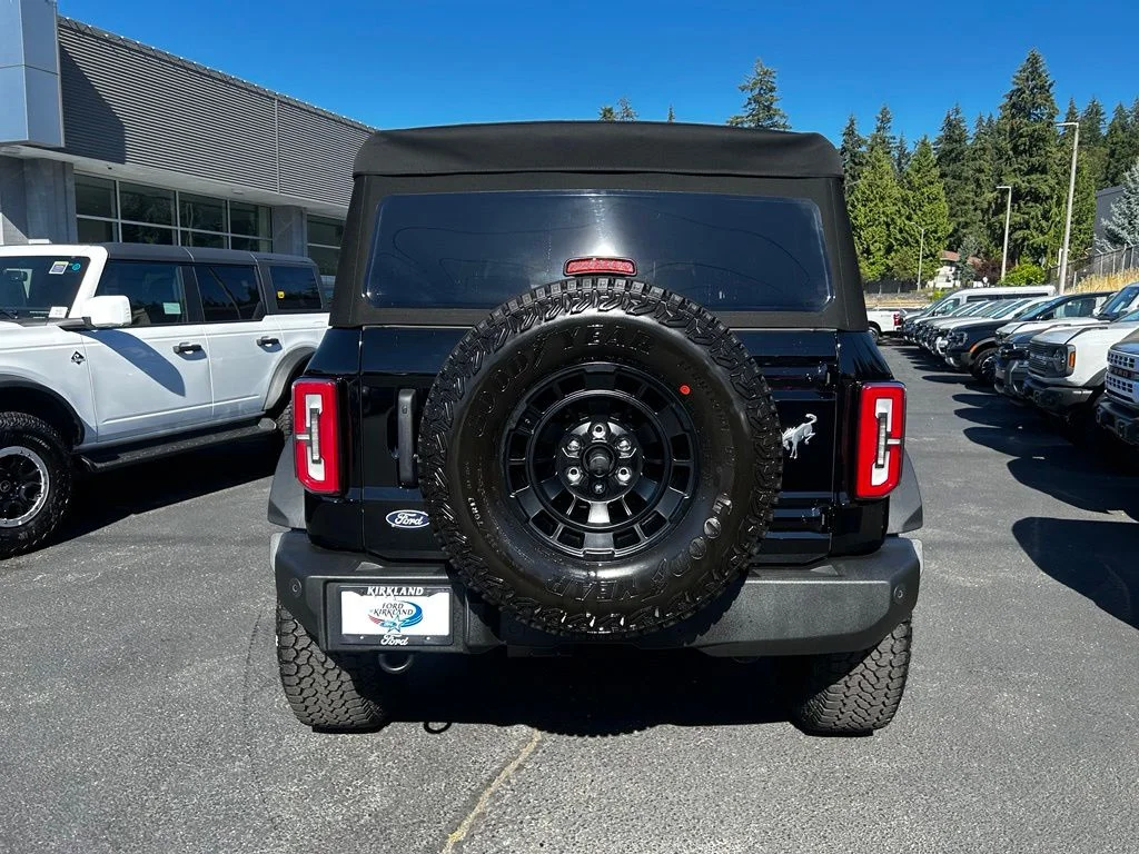 New 2026 Shadow Black Ford Outer Banks® image 6