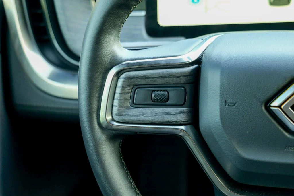 Used 2025 Green Rivian Adventure Dual Motor Standard Pack image 45
