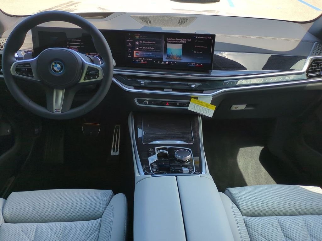 New 2026 White Metallic BMW xDrive50e image 15