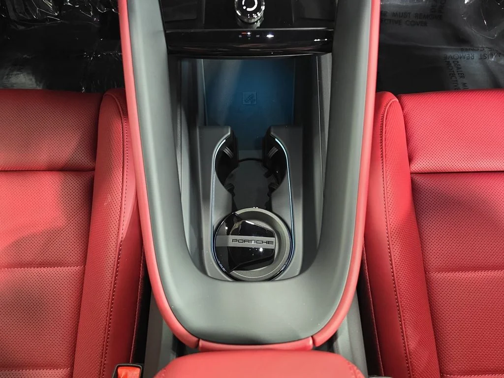 2026 Porsche Macan GTS - Photo 20