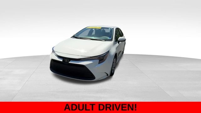Used 2026 White Toyota LE image 2