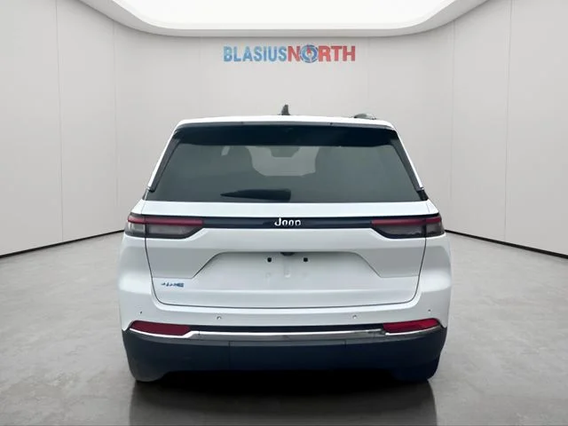 Used 2022 White Jeep 4xe image 5