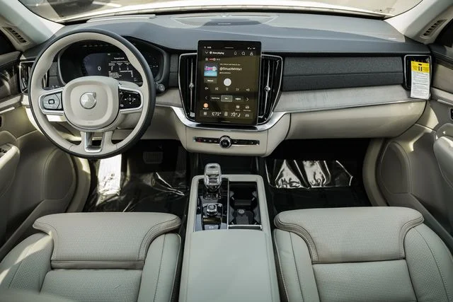 New 2026 Crystal White Volvo T8 Ultra image 20